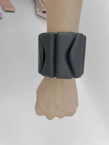 Adjustable Silicone Wrist and Ankle Weights, 2lb 4lb, Wearable Iron Bar, for Yoga and Pilates