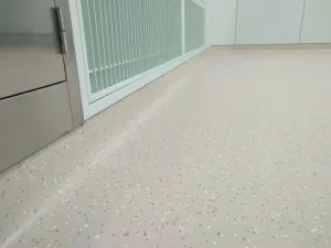Anti-Bacterial Fireproof Anti-Slip Rubber Flooring Roll Sheet for Indoor Hospital/Operating
