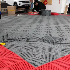 China Factory Garage Plastic Interlocking Floor Tiles Anti Slip Waterproof for Car Exhibitions