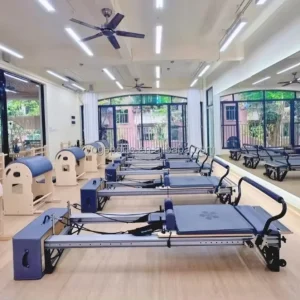 Durable Aluminum Pilates Reformer Machine Adjustable Portable Design for Home Studio Use