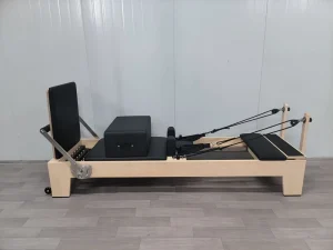 Factory Direct Supply Maple Wood Pilates Reformer with PU Cushion