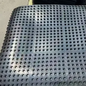 Factory Industrial Workshop Kitchen Anti-slip Oil-resistant Rubber Holed Floor Mats Anti-fatigue