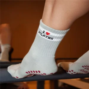Factory Supply Cotton Women’s Non-Slip Grip Yoga Pilates Socks Custom Embroidery Logo