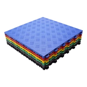 Modern Design Solid PP Indoor Garage Floor Mat Tiles Click Water Resistant Eco Friendly for Car Wash Garage Covering