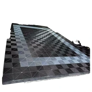 PP Garage Floor Tiles Wear Resistant Workshop Plastic Tiles Graphic Design Available