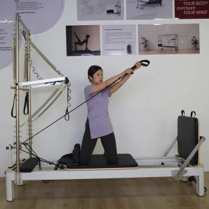Pilates Core Training Equipment MJD W41 Aluminum Pilates Reformer With Detachable Half Tower